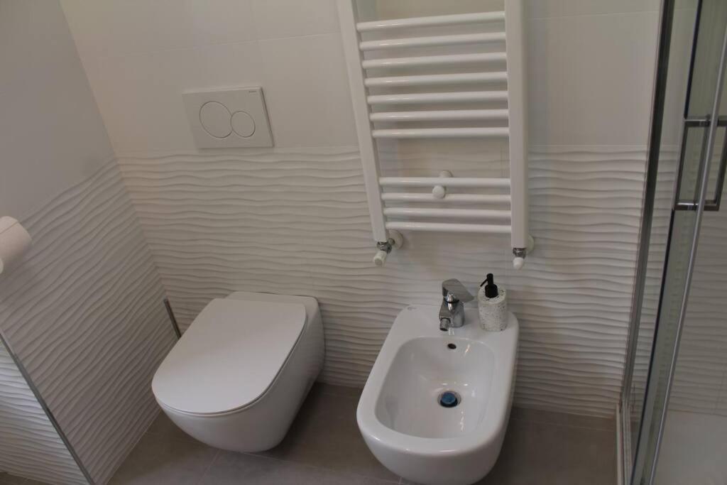 Appartamento Romantico Con Piscina Черво Екстериор снимка