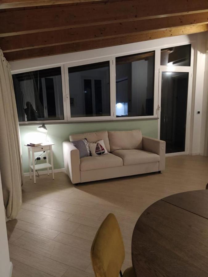 Appartamento Romantico Con Piscina Черво Екстериор снимка
