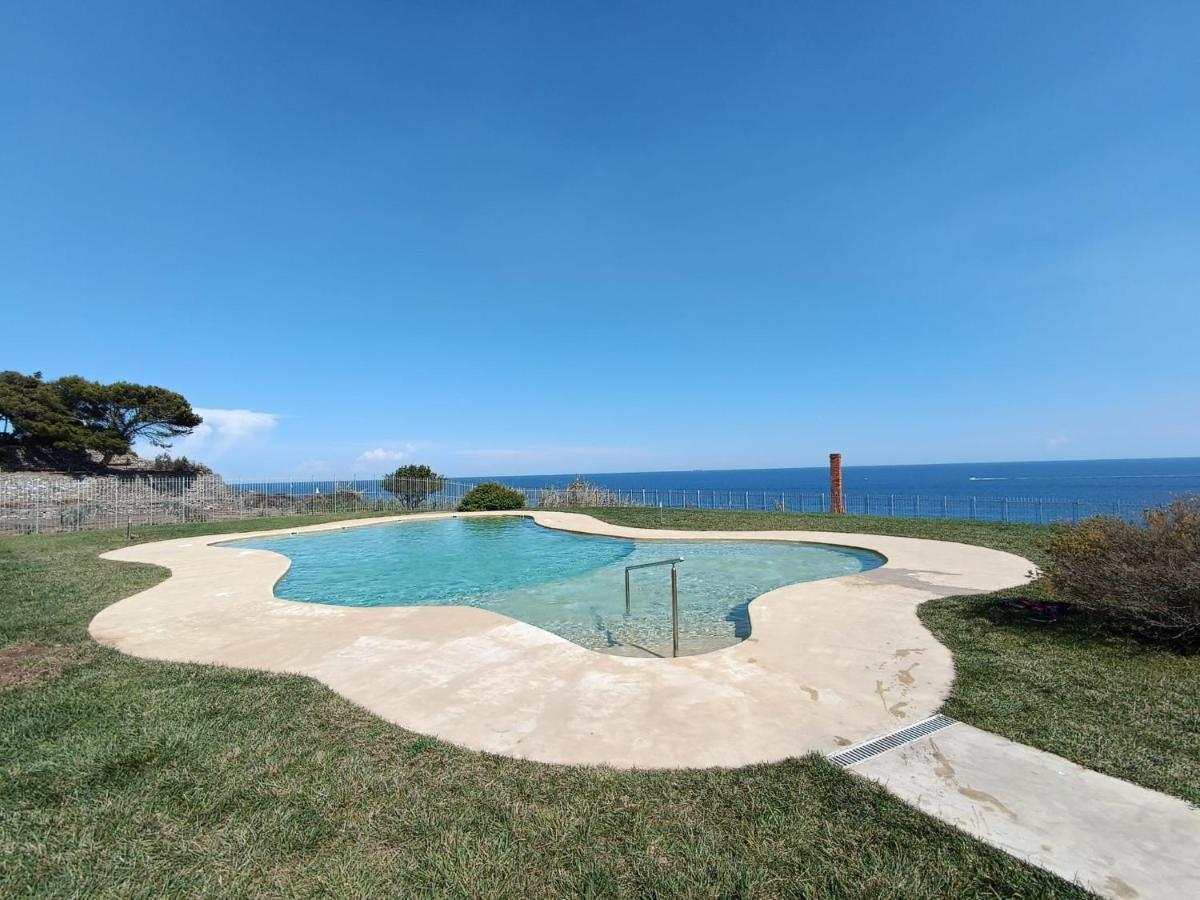 Appartamento Romantico Con Piscina Черво Екстериор снимка